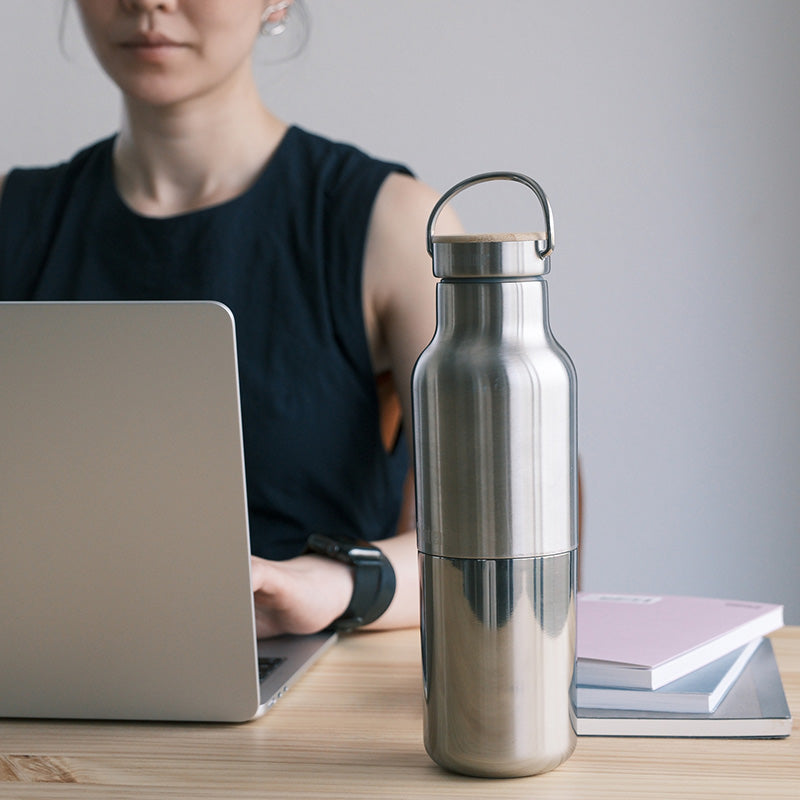 20oz-rise-reflect-with-bamboo-cap-o0 20oz_rise_reflect_desk_laptop_square.jpg