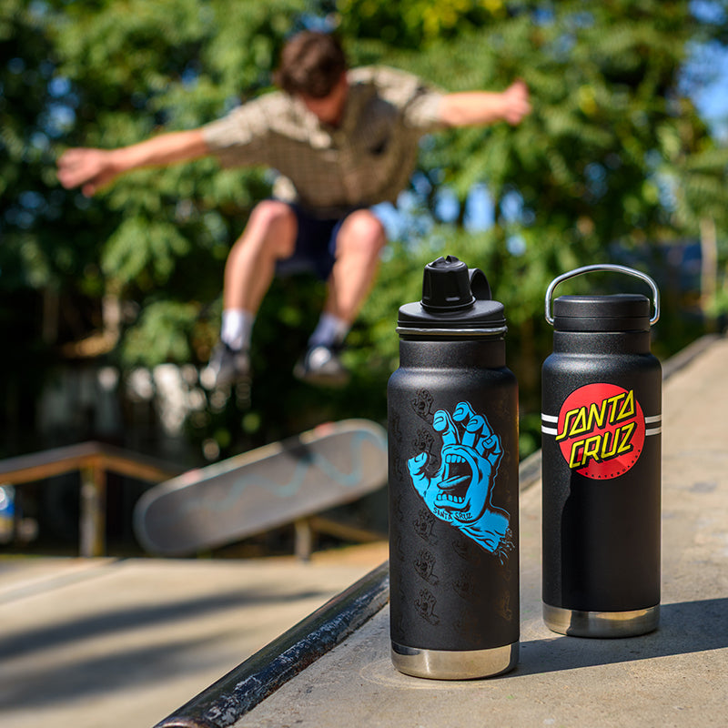 32oz-tkwide-with-twist-cap-santa-cruz-h0 32oz_20oz_water_bottles_santacruz_skater_ramp_square.jpg