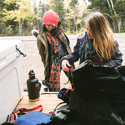 64oz-classic-with-loop-cap-q1 64oz_insulated_classic_backpackers_tailgate_square.jpg