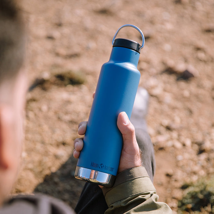 classic-loop-cap-x9 K20VCNPPL-RT-bottle_loop_cap_blue_lifestyle.jpg