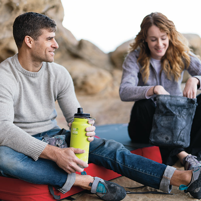 tkwide-chug-cap-d1 K32TKWSSL-JP-chug_cap_bouldering_lifestyle.jpg