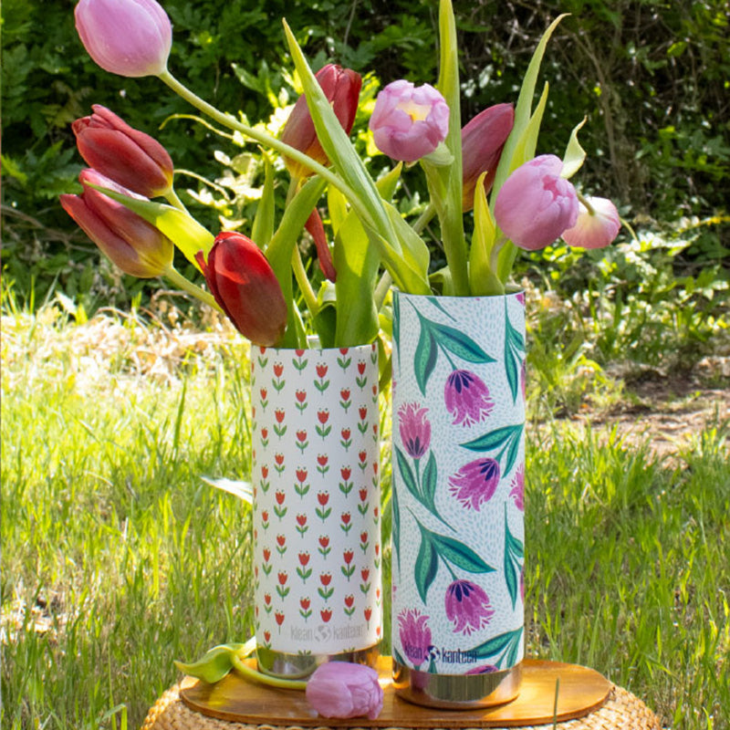 16oz-tkwide-with-cafe-red-tulips-x9 bottles_seasonal_spring_flowers_2_square.jpg