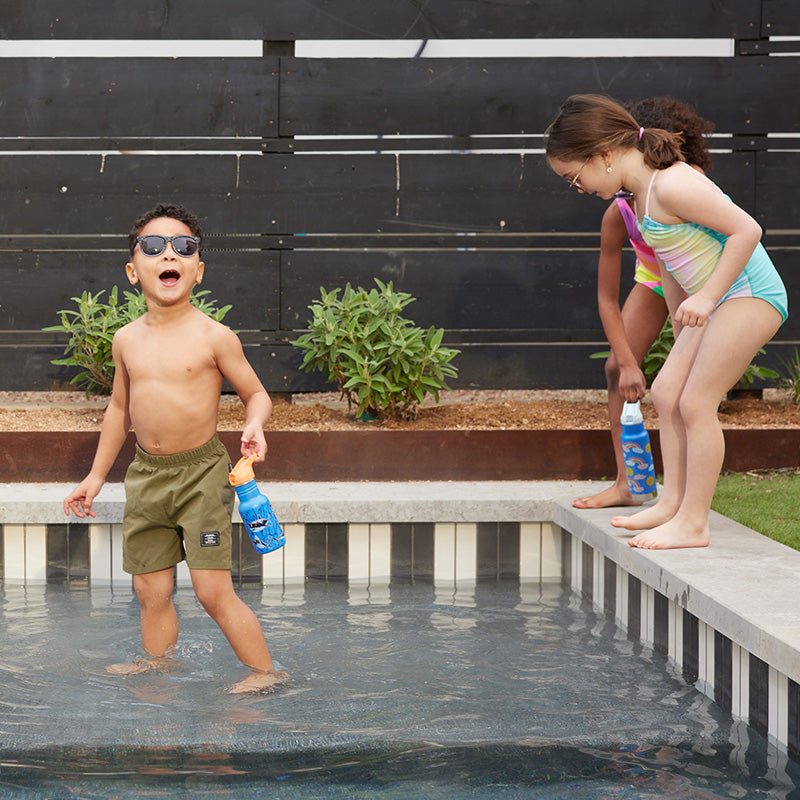 12oz-kid-s-classic-with-flip-seal-sport-cap-c1 kid_sport_flip_seal_12oz_boy_pool_square.jpg