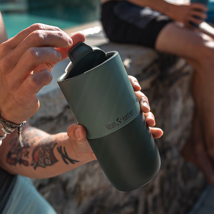 flip-lid-j3 rise_flip_lid_small_tumbler_open.jpg