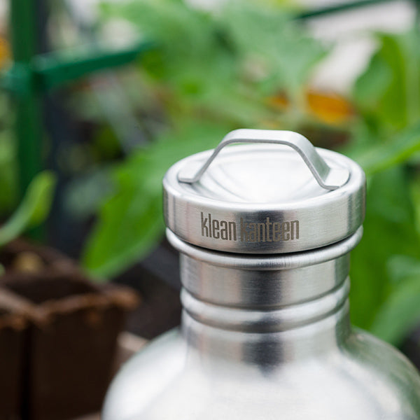 classic-steel-loop-cap-n7 stainless_cap_garden_lifestyle.jpg