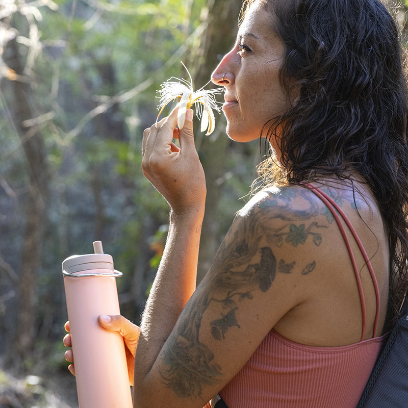 20oz-tkwide-made-to-do-more-bundle-y6 tkwide_20oz_insulated_bottle_twist_woman_flower_costarica_square.jpg