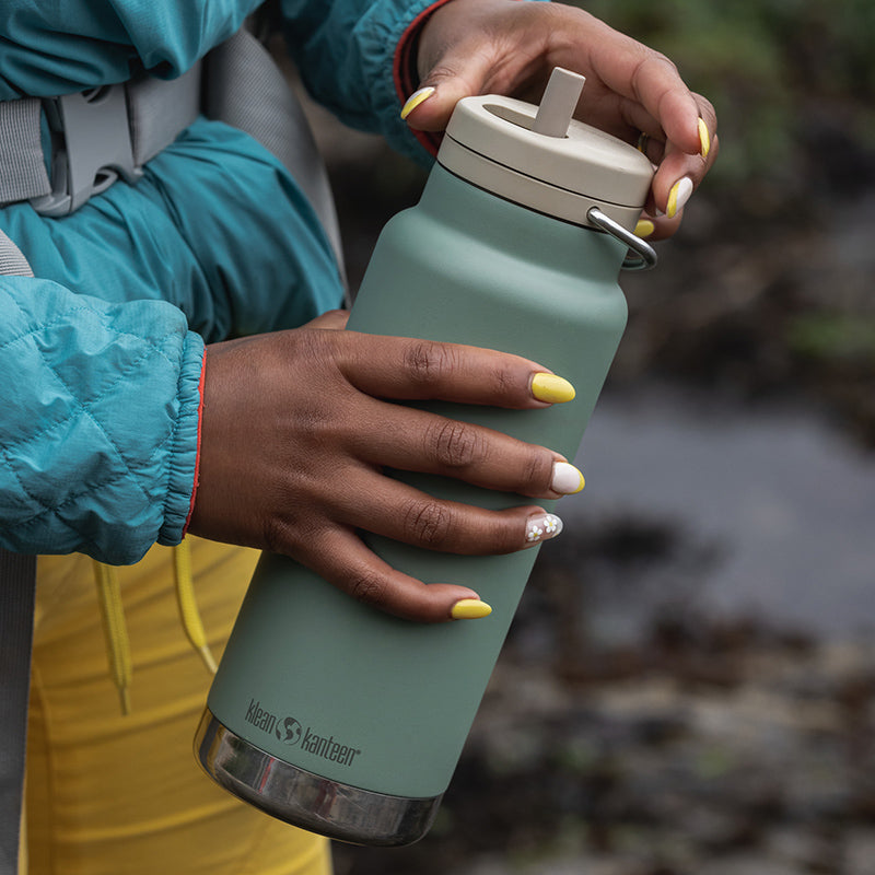 32oz-tkwide-made-to-do-more-bundle-u2 tkwide_32oz_insulated_bottle_twist_closeup_seapsray_hand_square.jpg