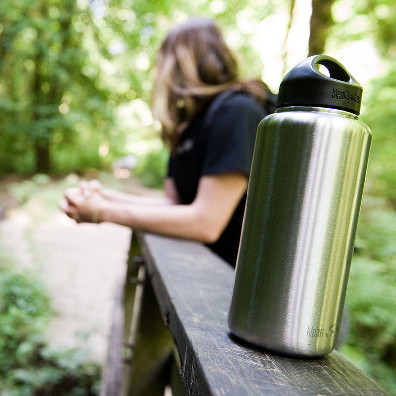 40oz-wide-with-loop-cap-z0 wide_40oz_bottle_bridge_closeup_square.jpg